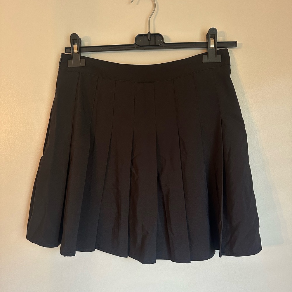 HALARA Black A-Line Skirt